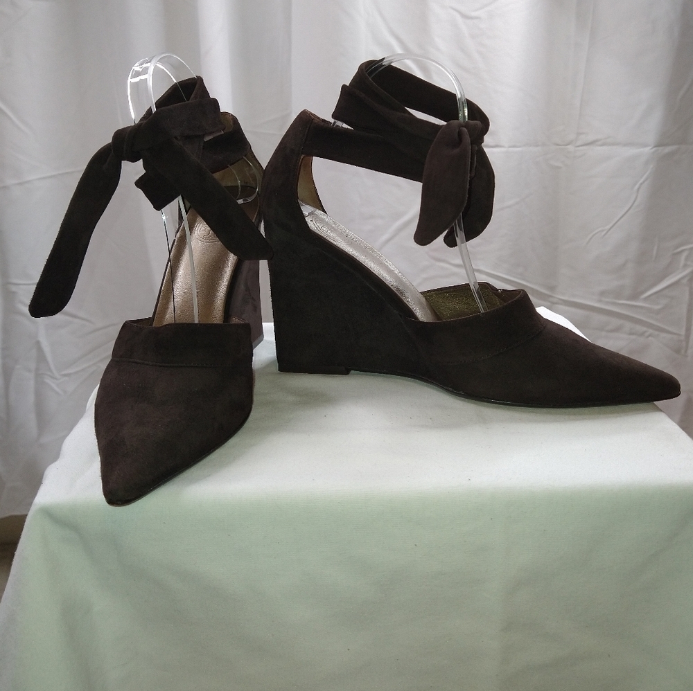 TORY BURCH BROWN SUEDE ANKLE TIE WEDGES,  SZ 10.